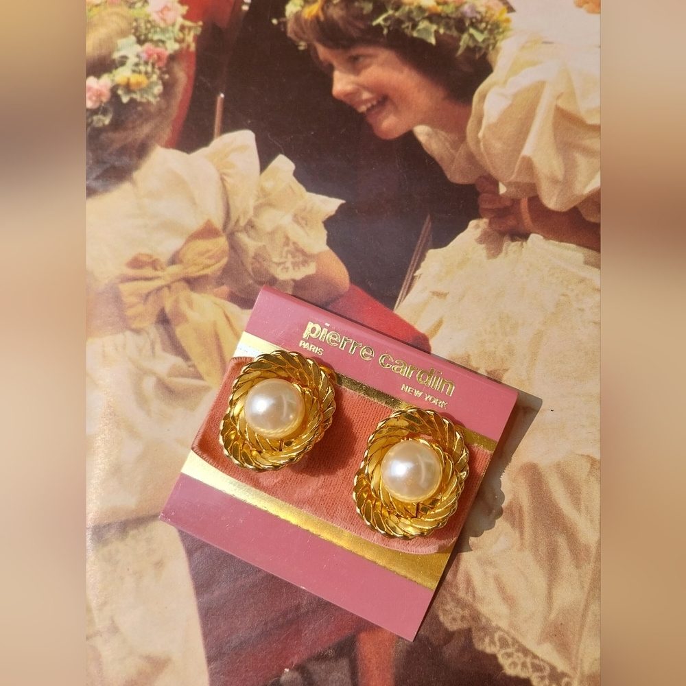 Pierre Cardin Gold and Pearl Earrings - Picture 8 of 8
